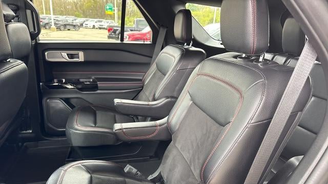 2024 Ford Explorer ST-Line