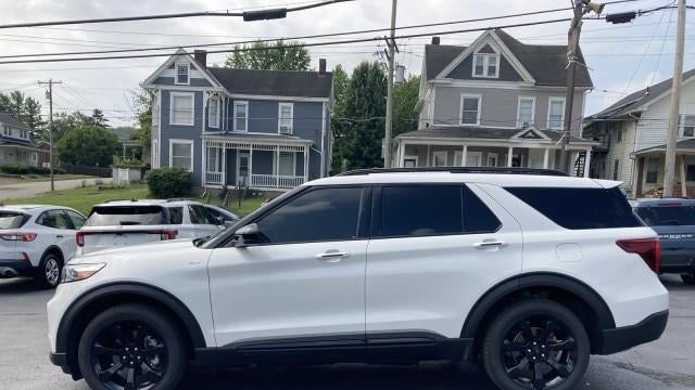 2024 Ford Explorer ST-Line
