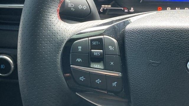 2024 Ford Explorer ST-Line