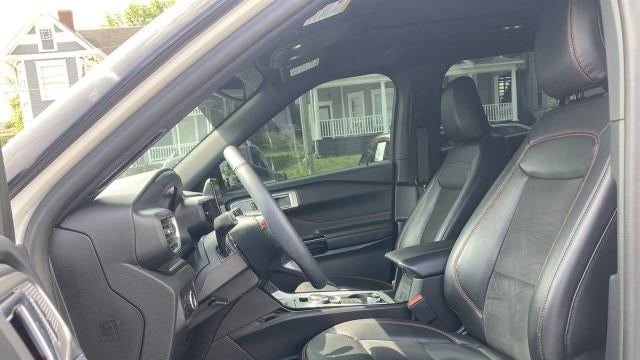 2024 Ford Explorer ST-Line