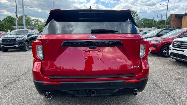 2024 Ford Explorer ST-Line