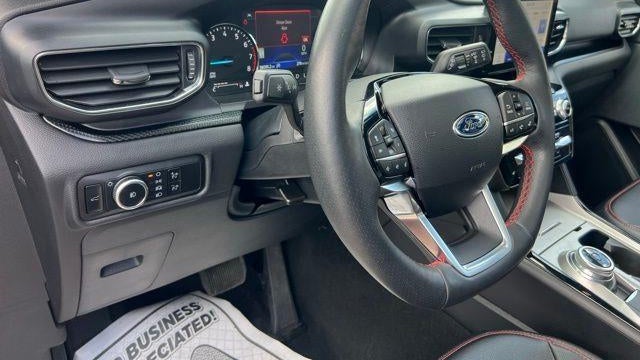 2024 Ford Explorer ST-Line