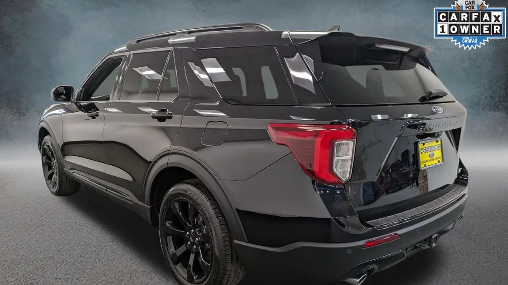 2022 Ford Explorer ST-Line