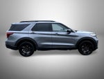 2024 Explorer Thumbnail 4