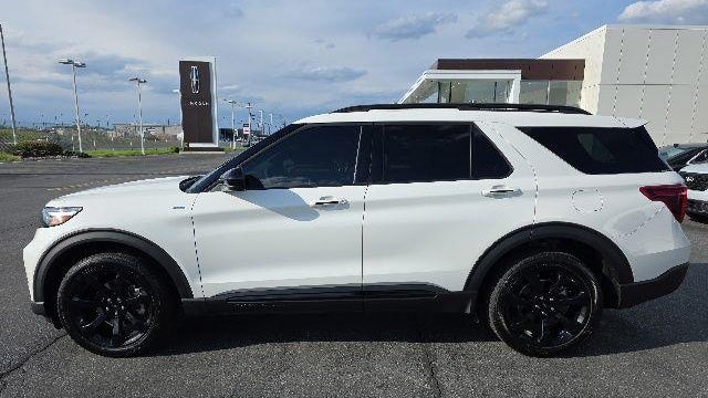 2024 Ford Explorer ST-Line