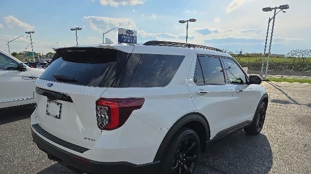 2024 Ford Explorer ST-Line