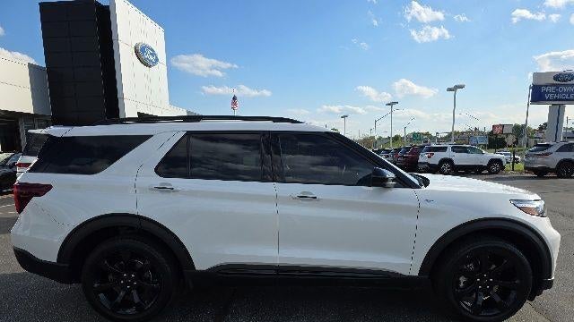2024 Ford Explorer ST-Line