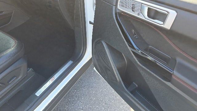 2024 Ford Explorer ST-Line