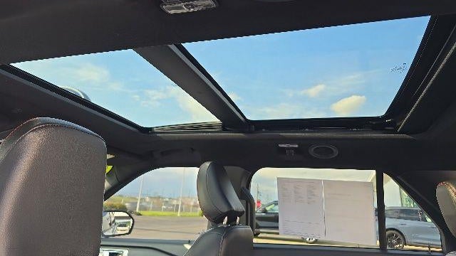 2024 Ford Explorer ST-Line