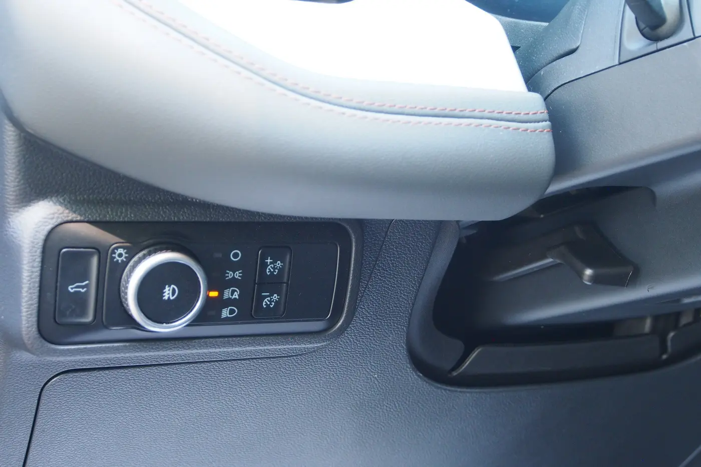 2025 Ford Explorer - $36,597