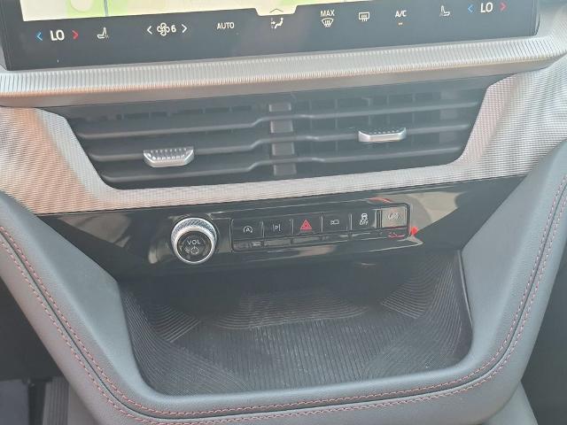 2025 Ford Explorer - $32,500