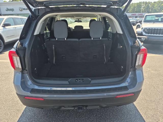 2025 Ford Explorer - $32,500