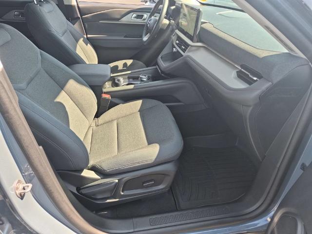 2025 Ford Explorer - $32,500