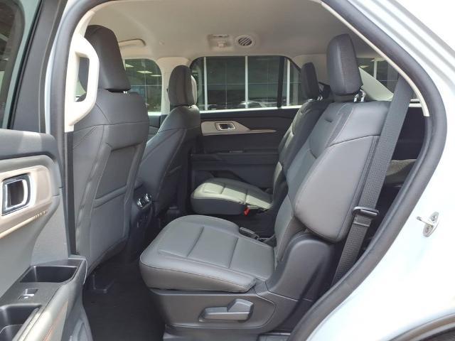 2025 Ford Explorer - $39,999