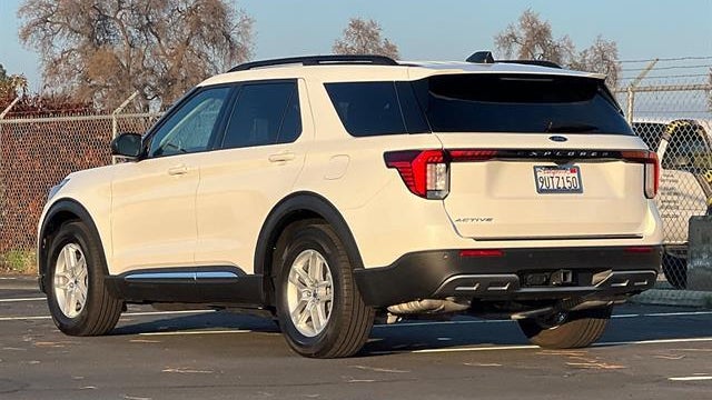 2025 Ford Explorer Active