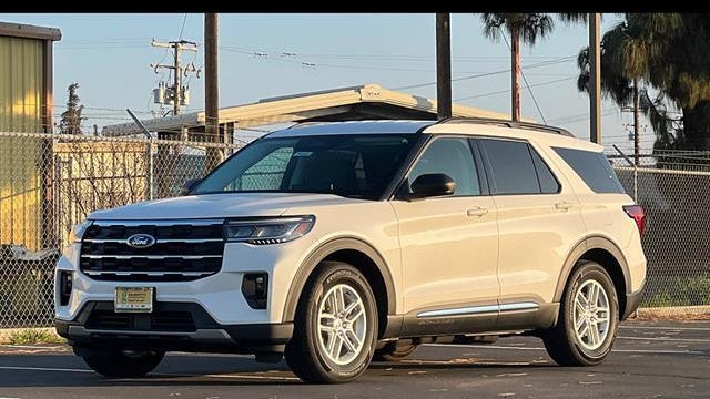 2025 Ford Explorer Active