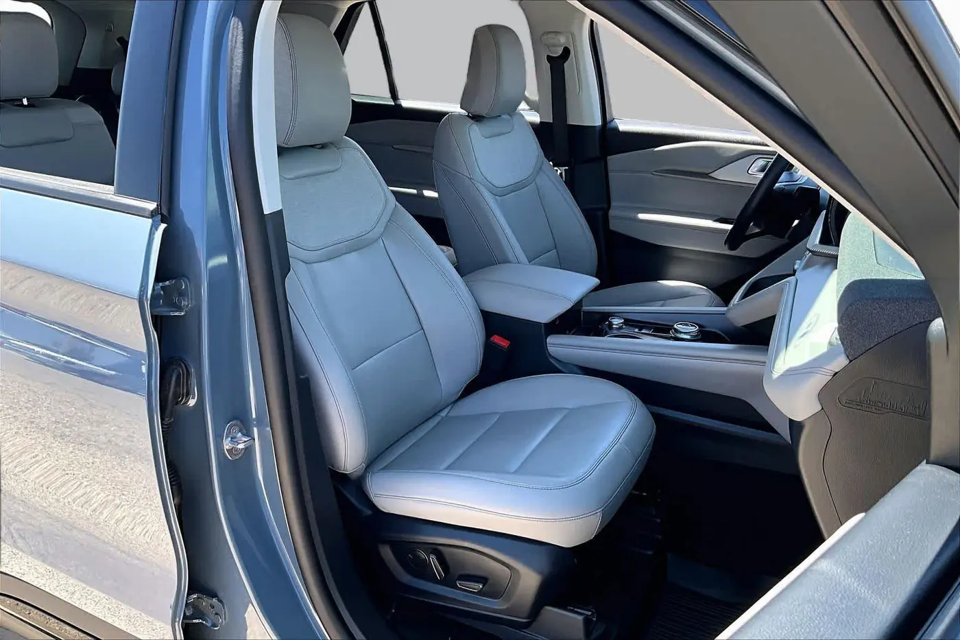 2026 Ford Explorer - $38,638
