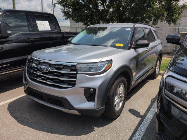2025 Ford Explorer Active — photo 1 of 24