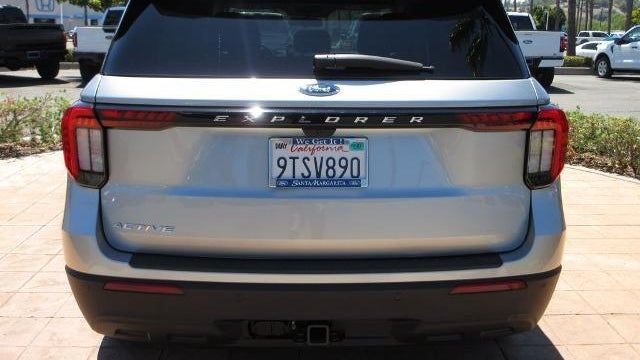 2025 Ford Explorer Active