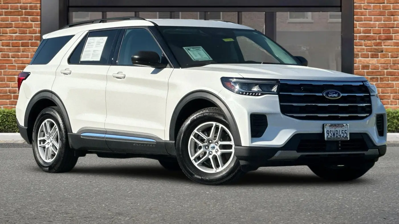 2025 Ford Explorer Active
