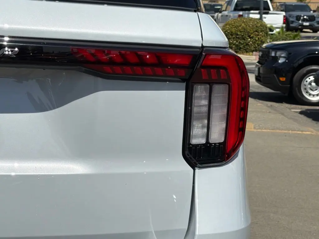 2026 Ford Explorer - $40,998