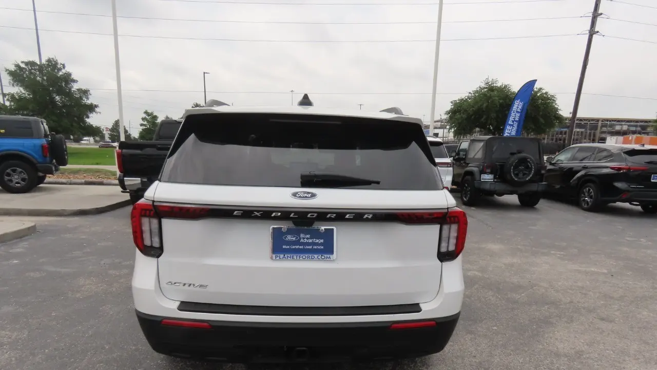 2025 Ford Explorer Active
