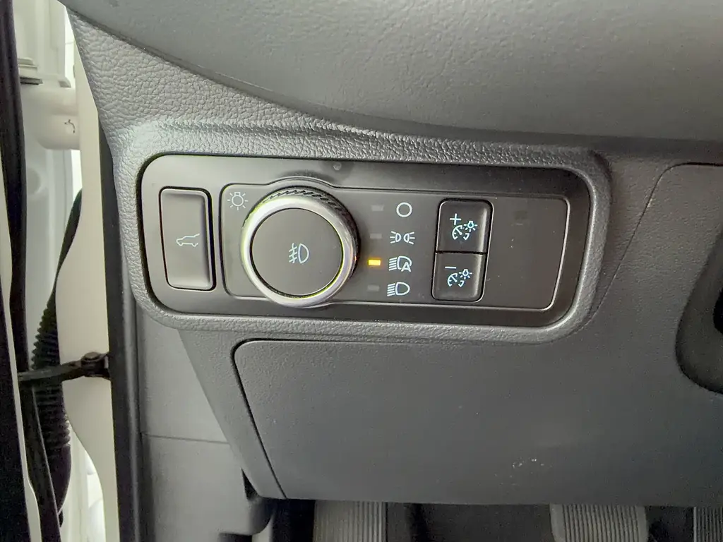 2025 Ford Explorer - $38,995