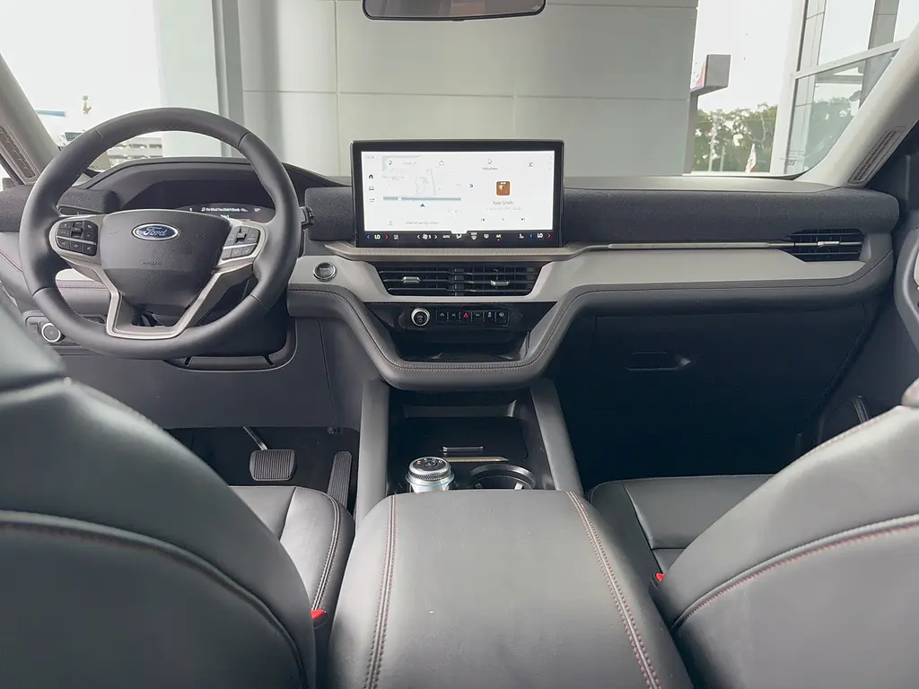 2025 Ford Explorer - $38,995