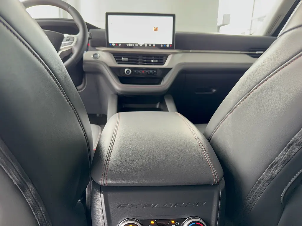 2025 Ford Explorer - $38,995