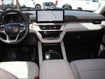 2025 Explorer Thumbnail 19
