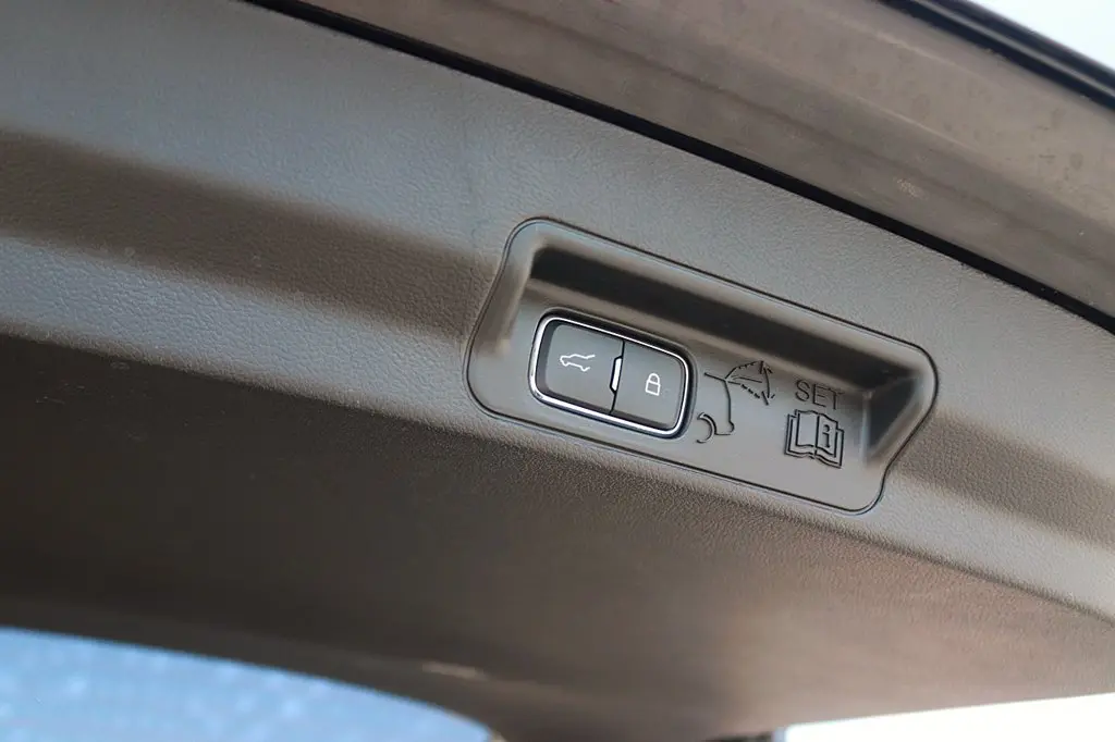 2026 Ford Explorer - $37,127