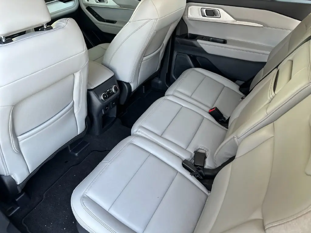 2026 Ford Explorer - $33,991