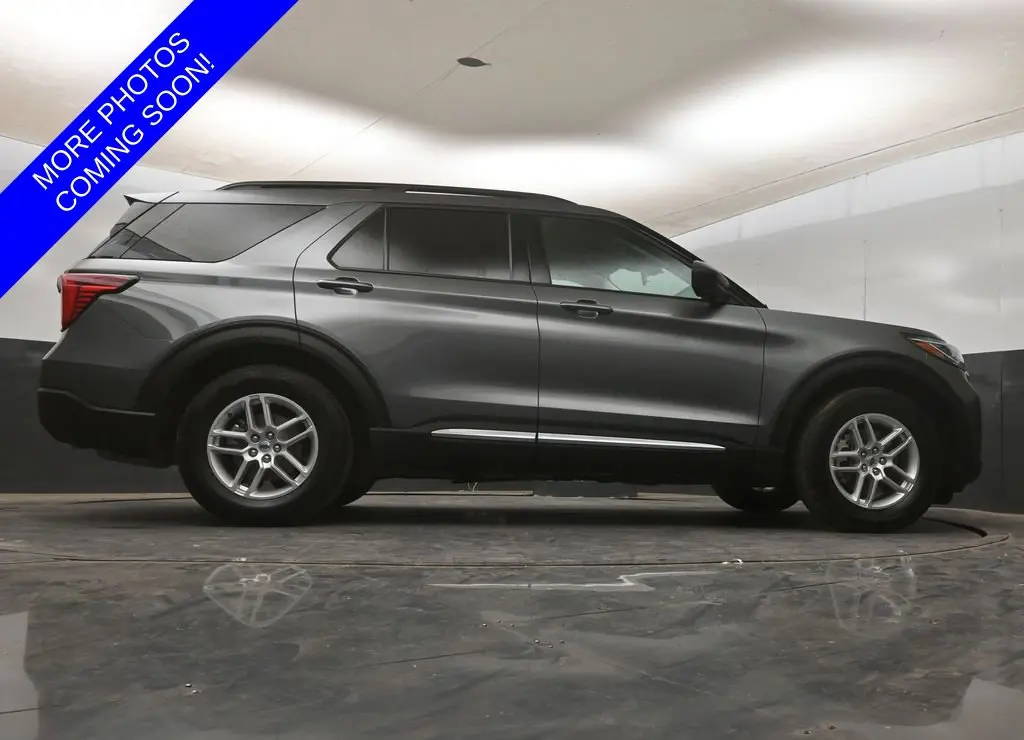2025 Ford Explorer - $34,980