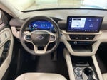 2025 Explorer Thumbnail 12