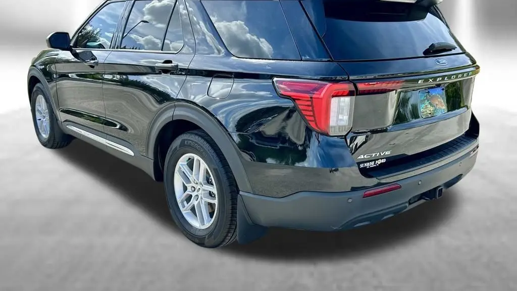 2025 Ford Explorer Active