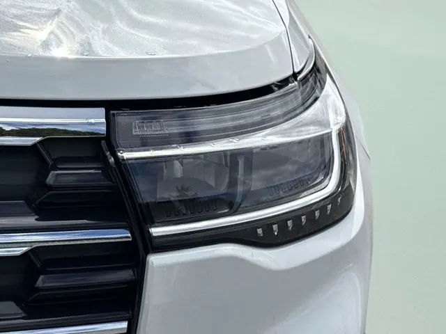 2026 Ford Explorer - $40,688