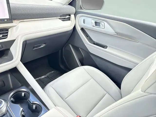 2026 Ford Explorer - $40,688