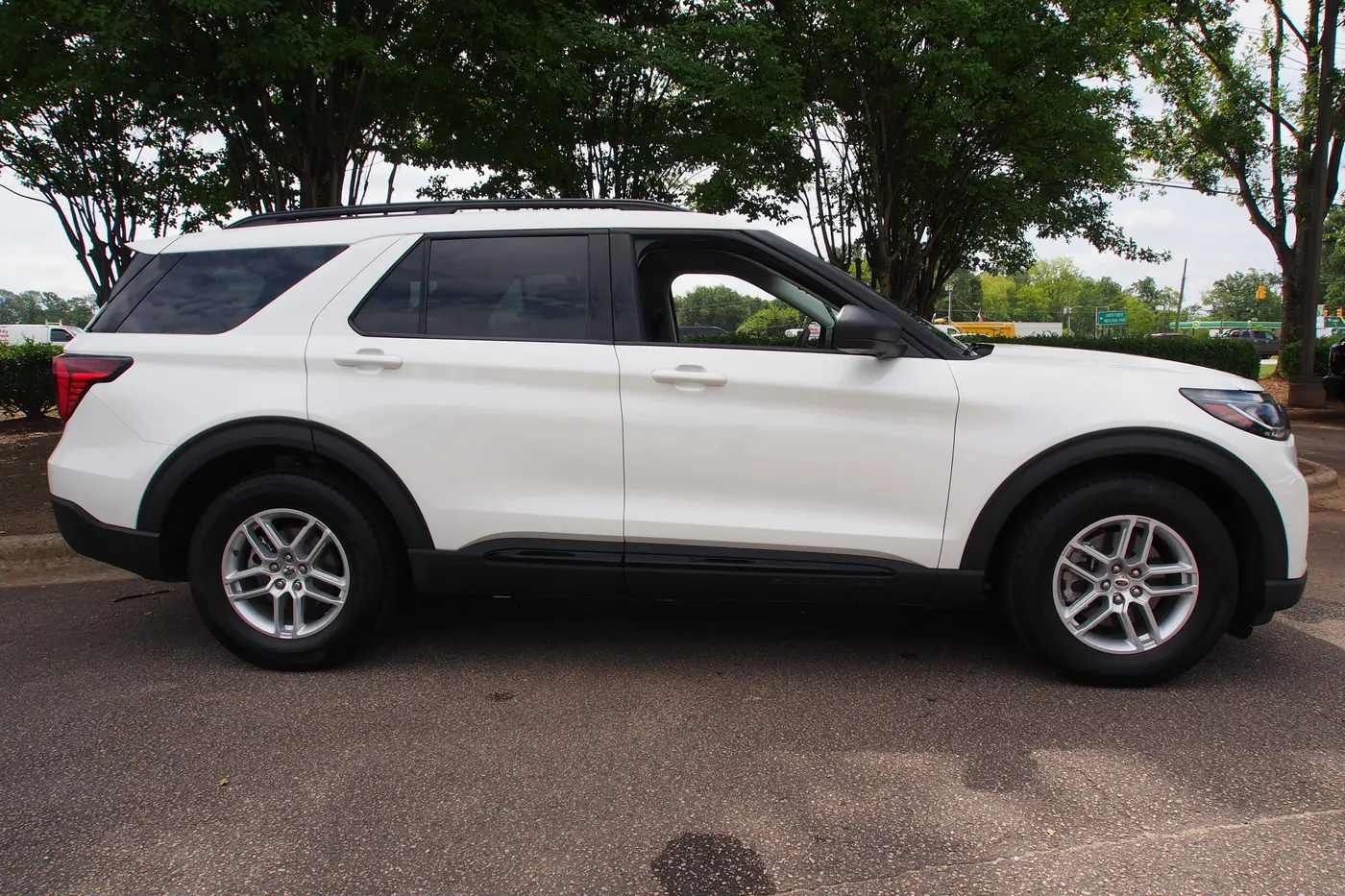 2026 Ford Explorer - $39,677