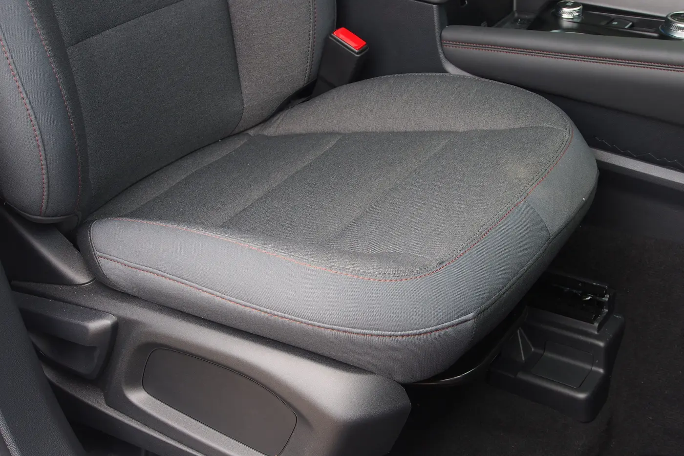 2026 Ford Explorer - $39,677