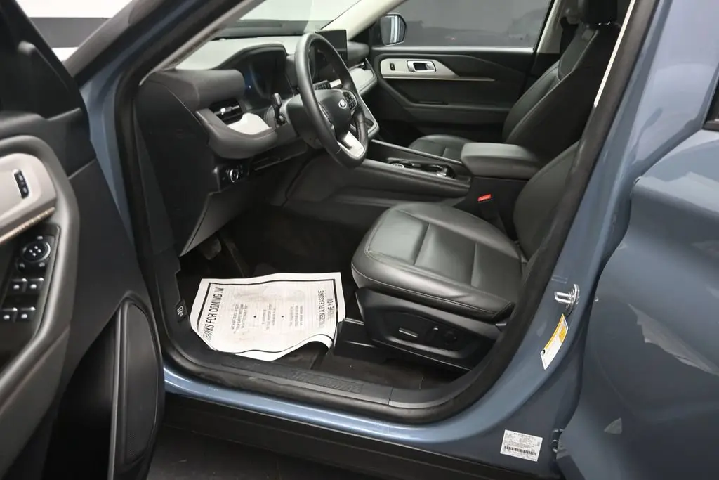2025 Ford Explorer - $33,988