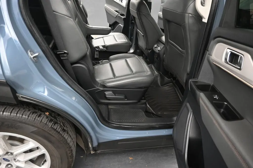 2025 Ford Explorer - $33,988
