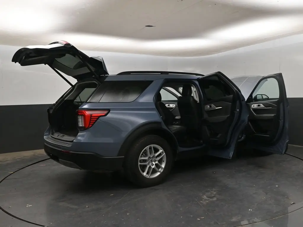 2025 Ford Explorer - $33,988