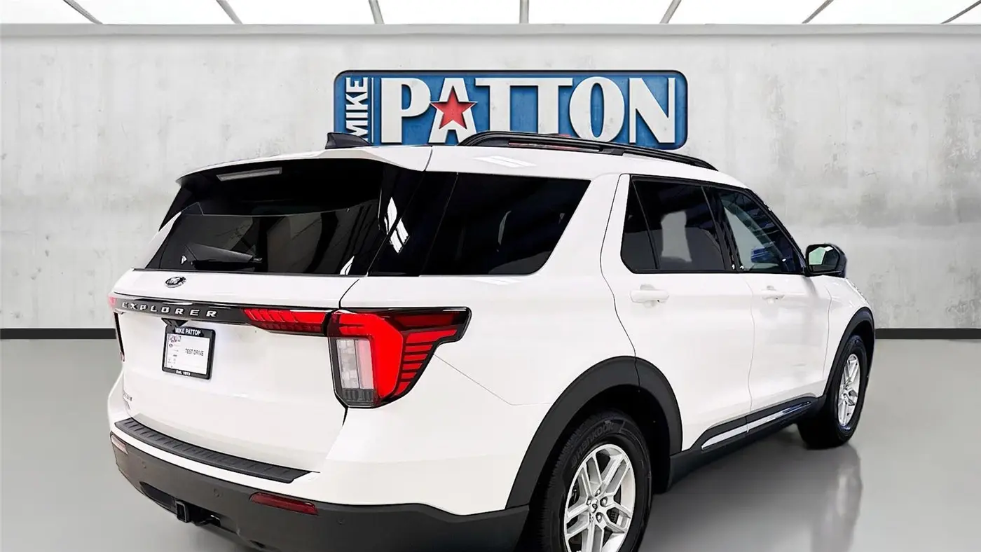 2025 Ford Explorer Active