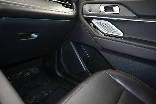 2025 Ford Explorer - $39,786