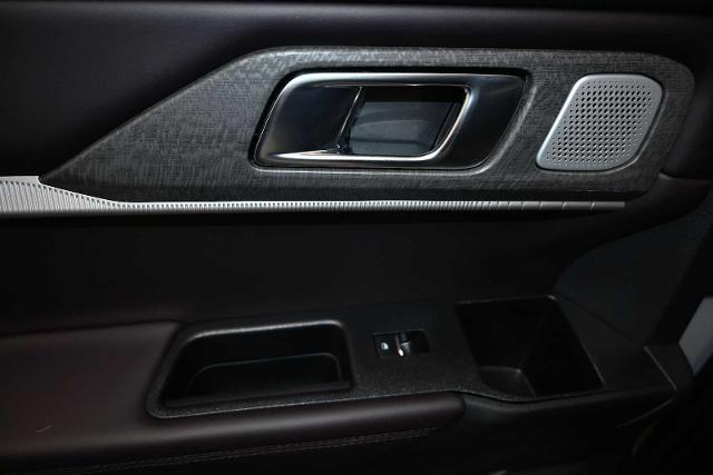 2025 Ford Explorer - $39,786