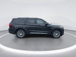 2025 Explorer Thumbnail 8
