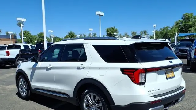 2025 Ford Explorer Platinum