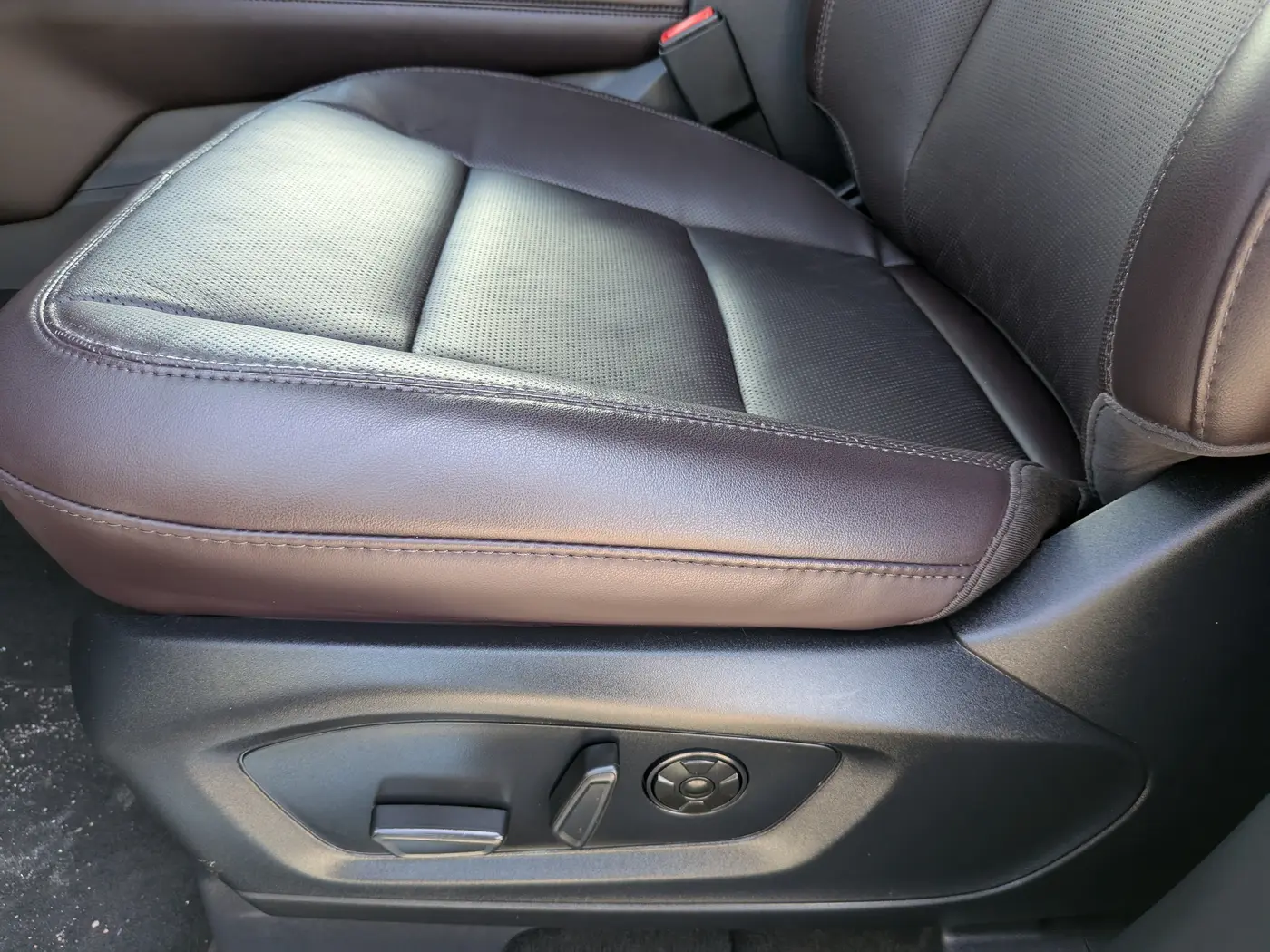 2026 Ford Explorer - $45,753