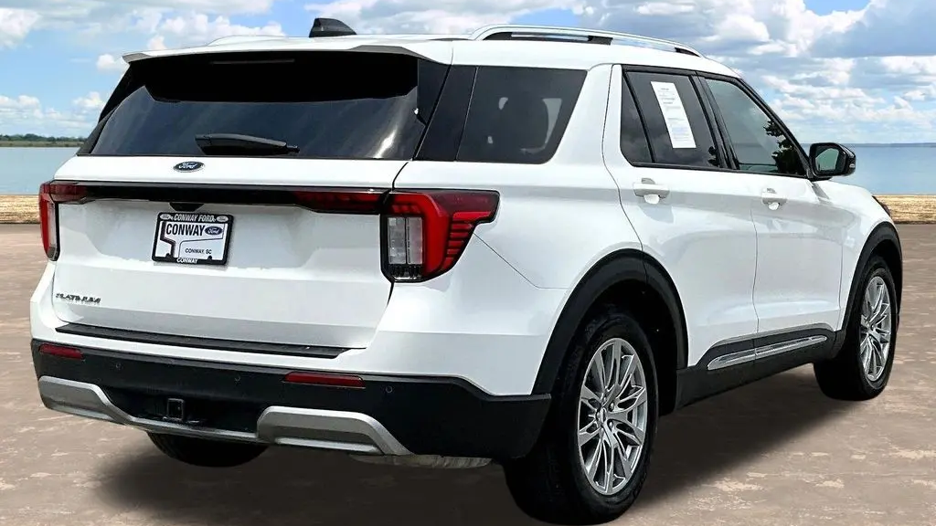 2025 Ford Explorer Platinum