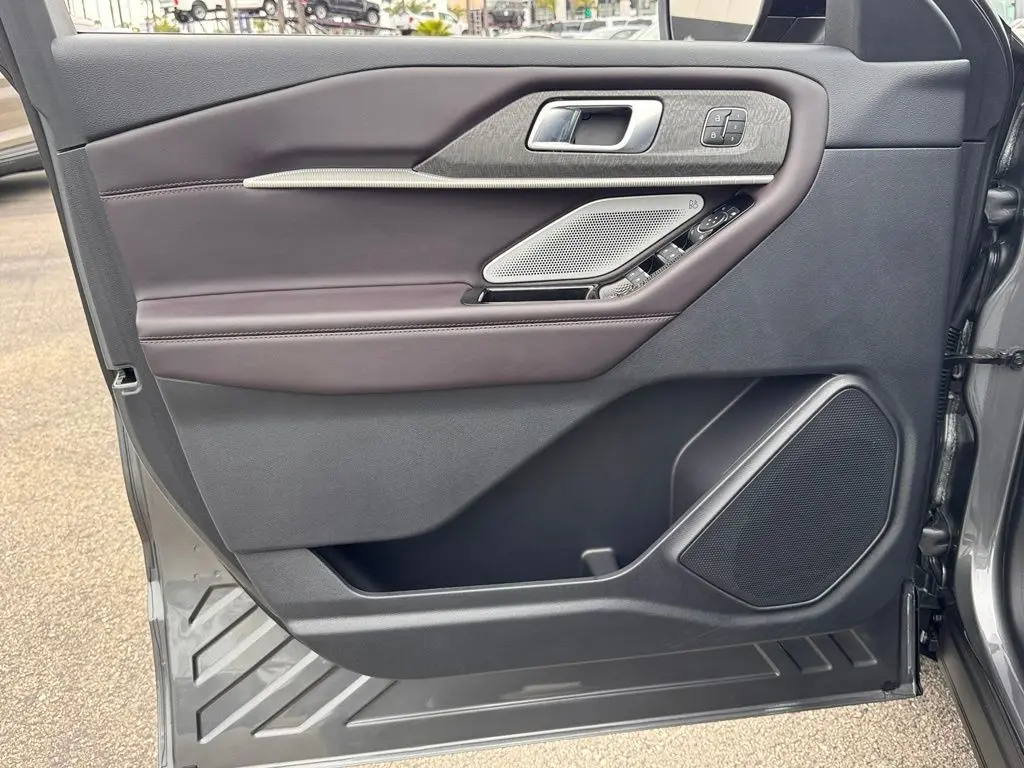 2026 Ford Explorer - $53,021